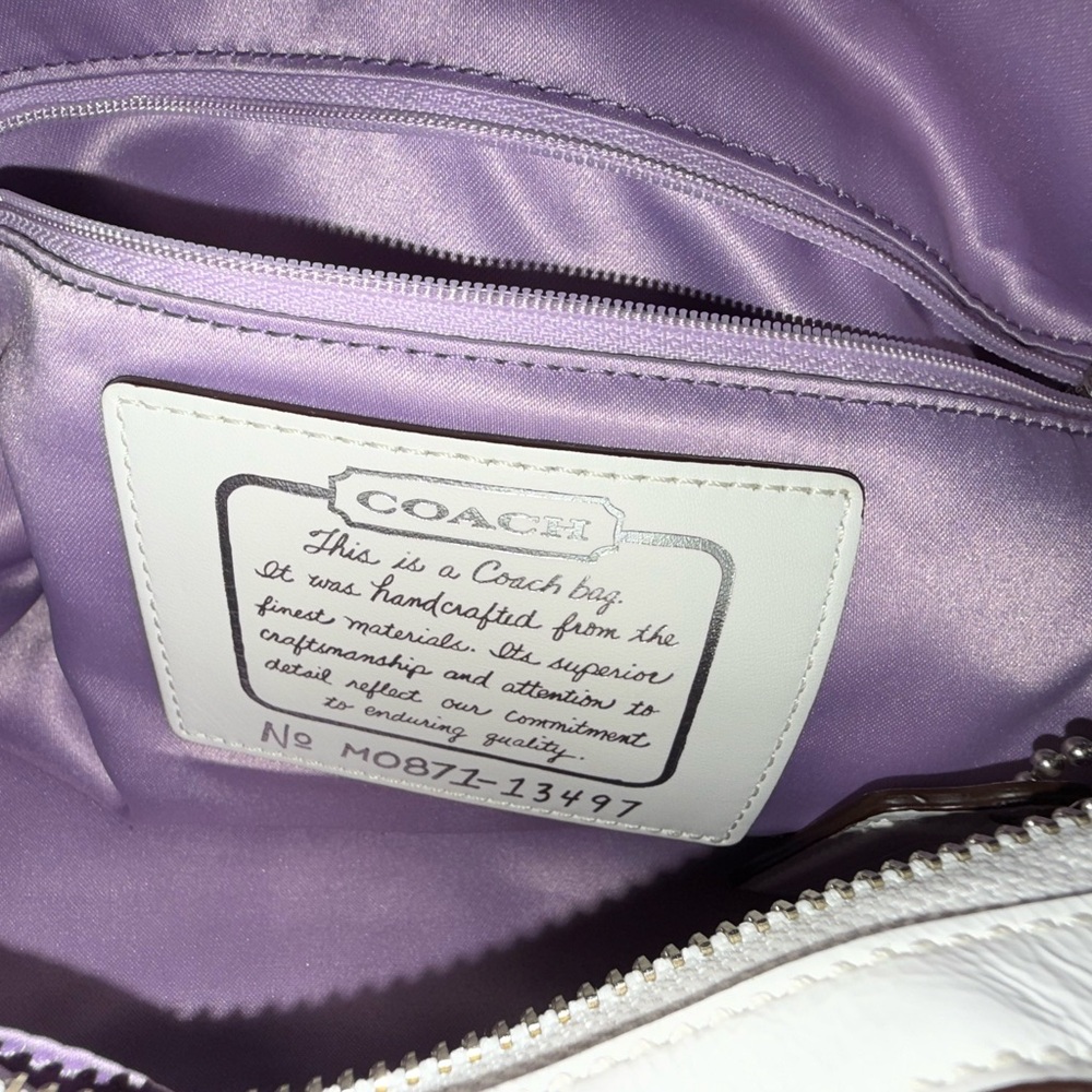 2008 Authentic Coach White Shoulder Bag with Satin Lining